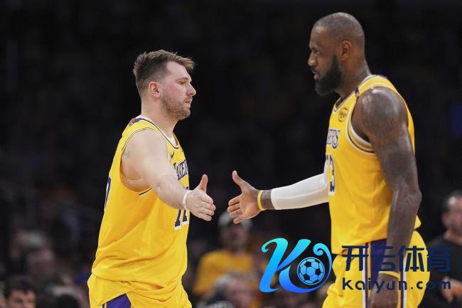 现在湖东说念主攻防有多强？11战10胜同时定约第一